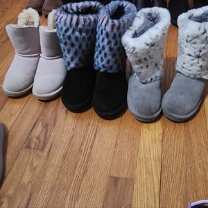Girls bearpaw size 2y